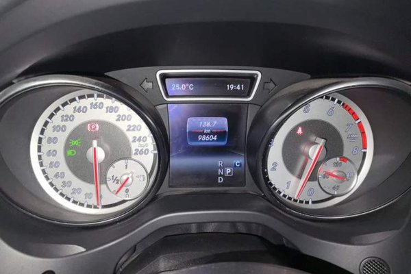 Mercedes-Benz GLA 2016, 98600 км, за 8390 USD - фото 12