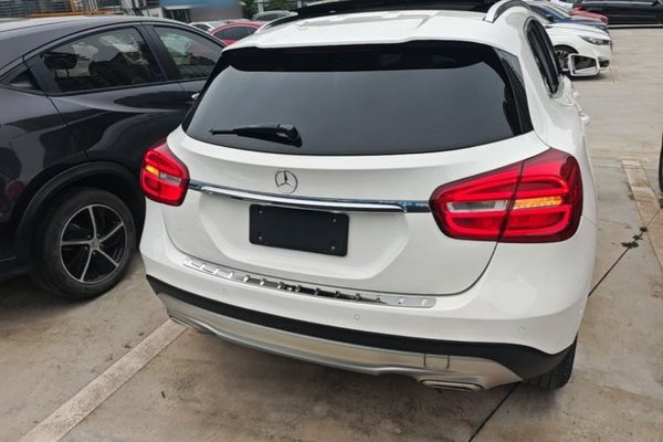 Mercedes-Benz GLA 2016, 136000 км, за 10678 USD