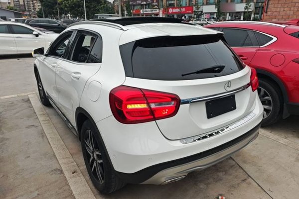 Mercedes-Benz GLA 2016, 136000 км, за 10678 USD