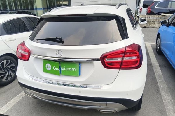 Mercedes-Benz GLA 2016, 62600 км, за 10718 USD