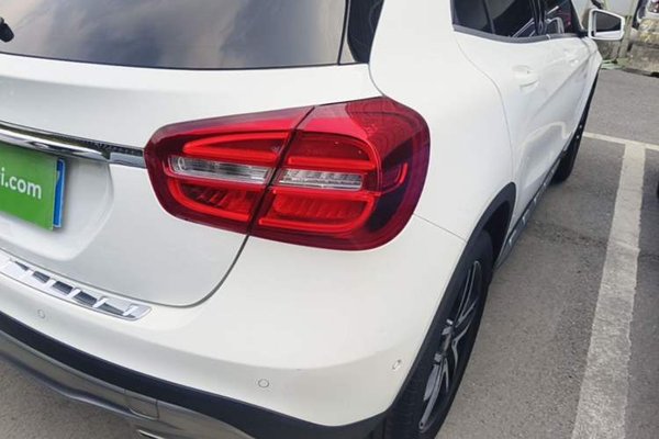Mercedes-Benz GLA 2016, 62600 км, за 10718 USD - фото 9
