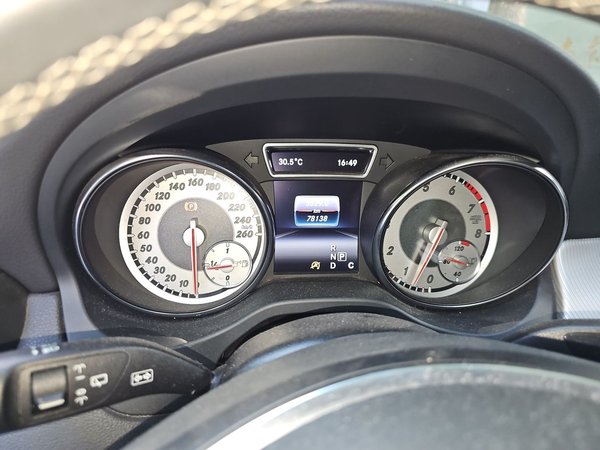 Mercedes-Benz GLA 2016, 78100 км, за 8480 USD - фото 12
