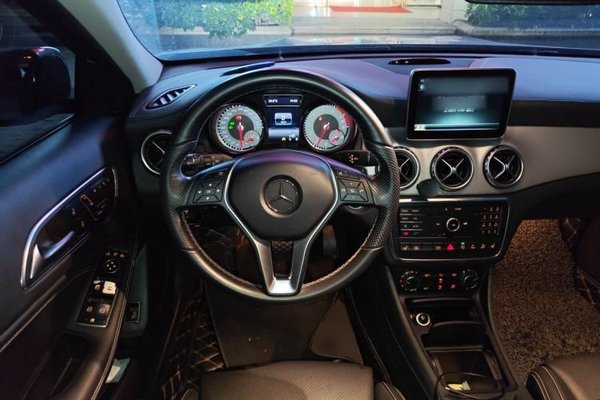 Mercedes-Benz GLA 2016, 81500 км, за 8522 USD - фото 11