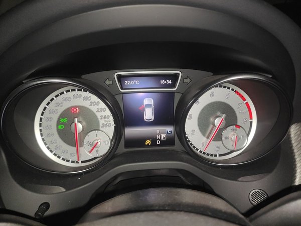 Mercedes-Benz GLA 2016, 45700 км, за 10949 USD
