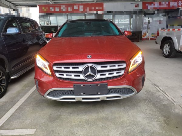 Mercedes-Benz GLA 2017, 87900 км, за 11999 USD