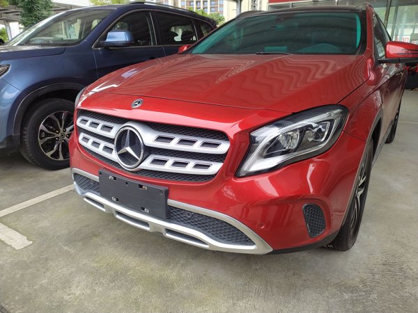 Mercedes-Benz GLA · 2017 год