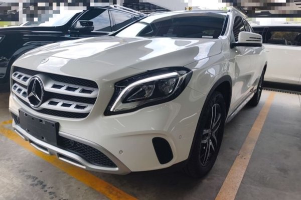 Mercedes-Benz GLA · 2017 год