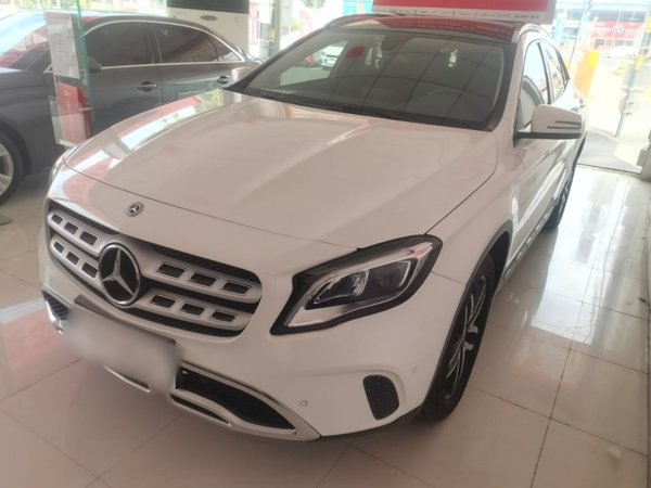 Mercedes-Benz GLA · 2017 год