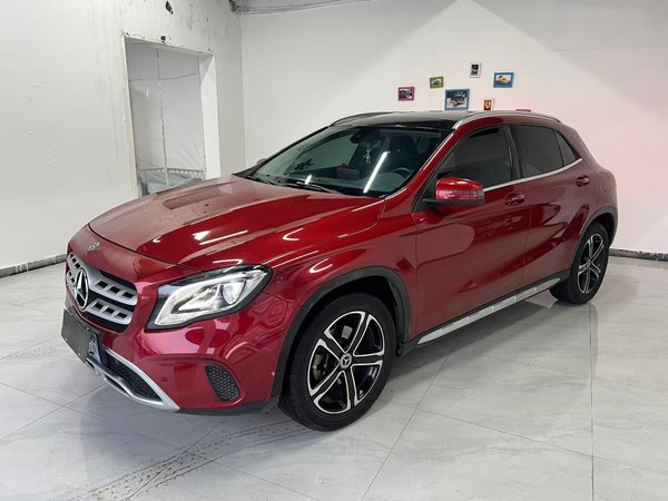 Mercedes-Benz GLA · 2018 год