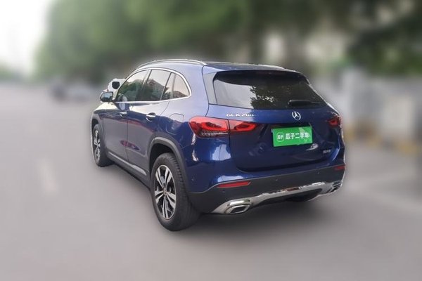 Mercedes-Benz GLA 2020, 22100 км, за 16889 USD