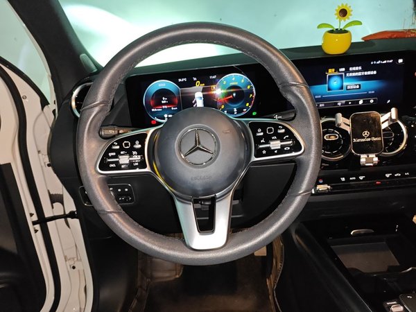 Mercedes-Benz GLA 2020, 46600 км, за 20382 USD - фото 9