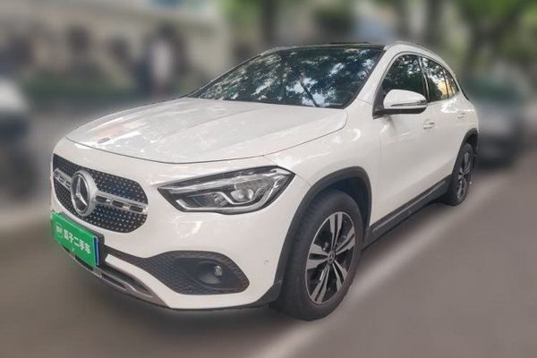 Mercedes-Benz GLA · 2020 год