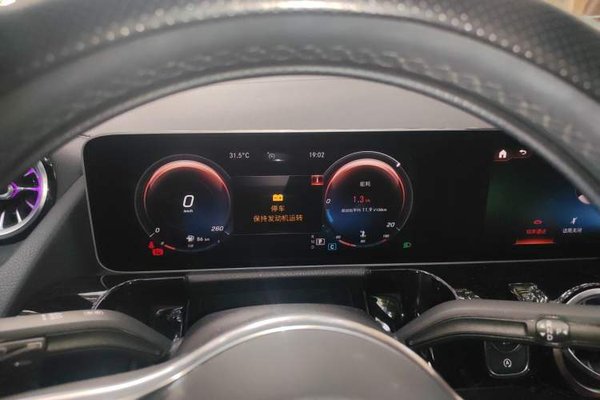 Mercedes-Benz GLA 2020, 67200 км, за 15202 USD - фото 11