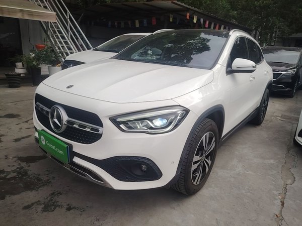 Mercedes-Benz GLA · 2020 год