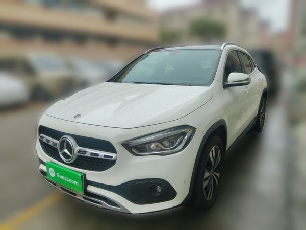 Mercedes-Benz GLA · 2020 год