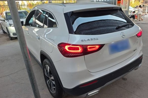 Mercedes-Benz GLA 2022, 93900 км, за 19658 USD