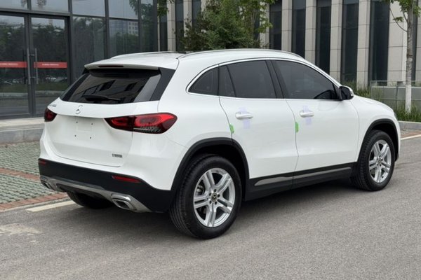 Mercedes-Benz GLA 2023, 38300 км, за 22063 USD