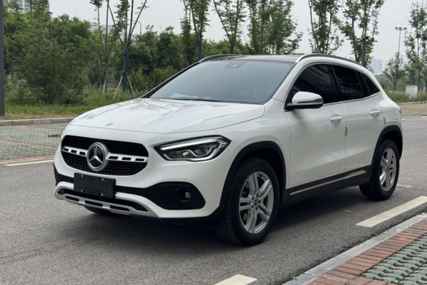 Mercedes-Benz GLA · 2023 год