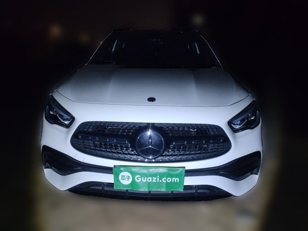 Mercedes-Benz GLA 2023, 18700 км, за 26578 USD