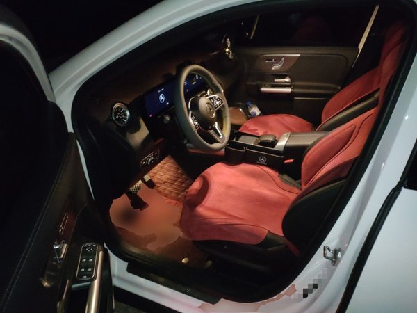 Mercedes-Benz GLA 2023, 18700 км, за 26578 USD - фото 19