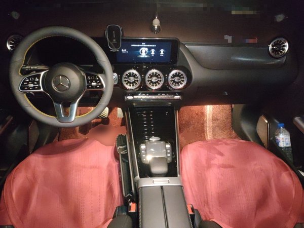 Mercedes-Benz GLA 2023, 18700 км, за 26578 USD - фото 10