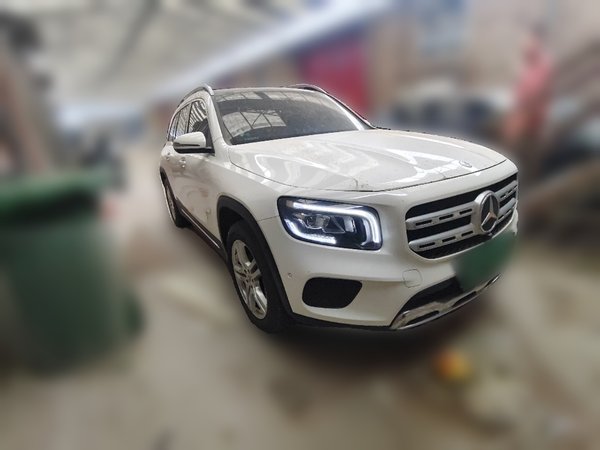 Mercedes-Benz GLB 2021, 27100 км, за 24181 USD