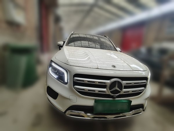 Mercedes-Benz GLB 2021, 27100 км, за 24181 USD