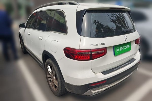 Mercedes-Benz GLB 2021, 53100 км, за 25235 USD