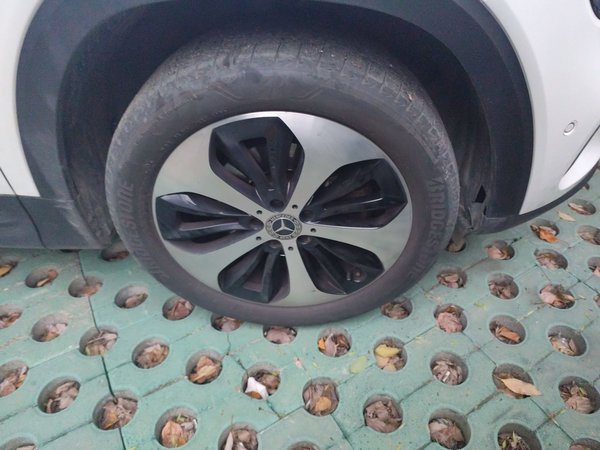 Mercedes-Benz GLB 2021, 58099 км, за 21301 USD