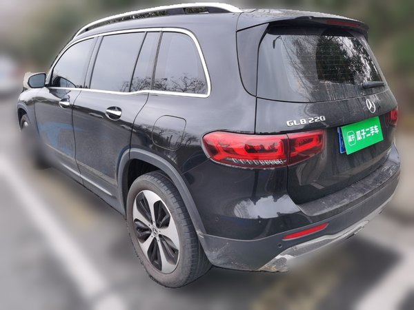 Mercedes-Benz GLB 2022, 43500 км, за 24966 USD