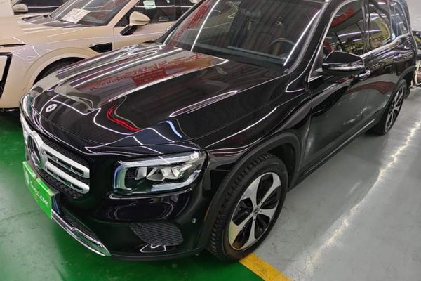 Mercedes-Benz GLB · 2022 год