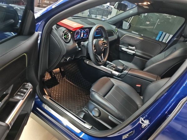 Mercedes-Benz GLB 2022, 29700 км, за 25488 USD - фото 19