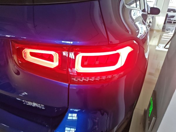 Mercedes-Benz GLB 2022, 29700 км, за 25488 USD - фото 7