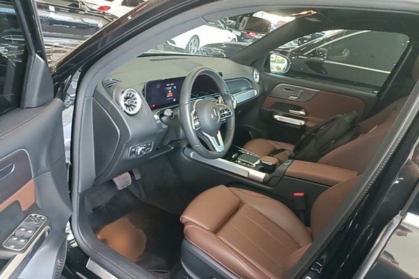 Mercedes-Benz GLB 2023, 25000 км, за 27084 USD - фото 23