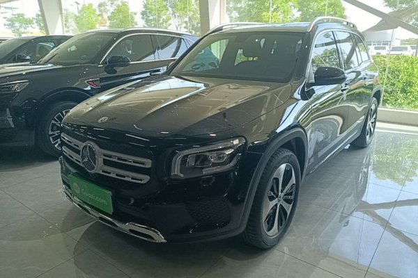 Mercedes-Benz GLB · 2023 год