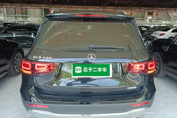 Mercedes-Benz GLB 2023, 25000 км, за 27084 USD