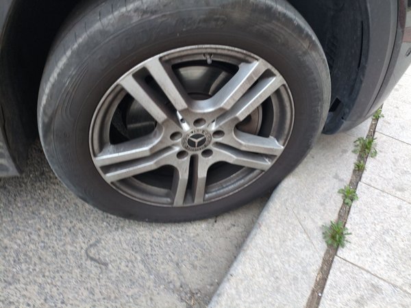 Mercedes-Benz GLB 2023, 42400 км, за 26818 USD