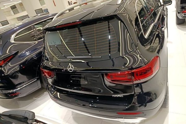 Mercedes-Benz GLB 2023, 64500 км, за 26727 USD