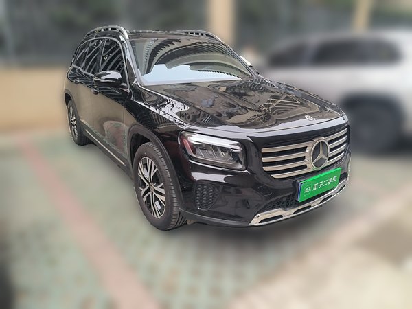 Mercedes-Benz GLB 2024, 12100 км, за 31393 USD