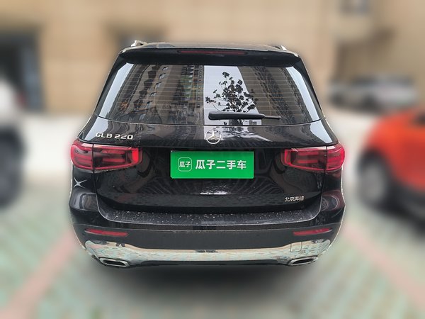 Mercedes-Benz GLB 2024, 12100 км, за 31393 USD