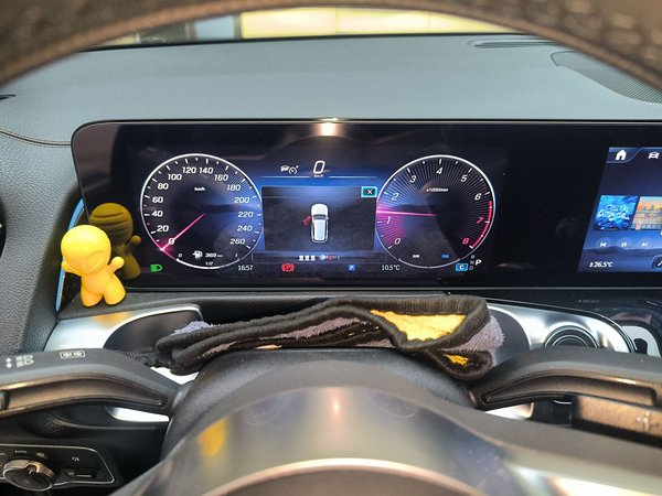 Mercedes-Benz GLB 2024, 12100 км, за 31393 USD - фото 12