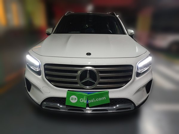 Mercedes-Benz GLB 2024, 23100 км, за 30184 USD
