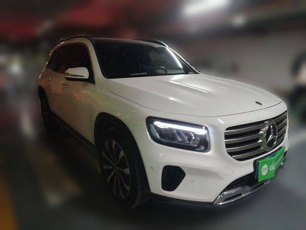 Mercedes-Benz GLB 2024, 23100 км, за 30184 USD