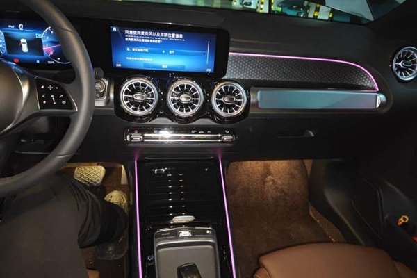 Mercedes-Benz GLB 2025, 8700 км, за 28890 USD - фото 13