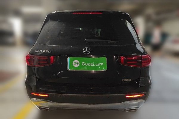 Mercedes-Benz GLB 2025, 8700 км, за 28890 USD