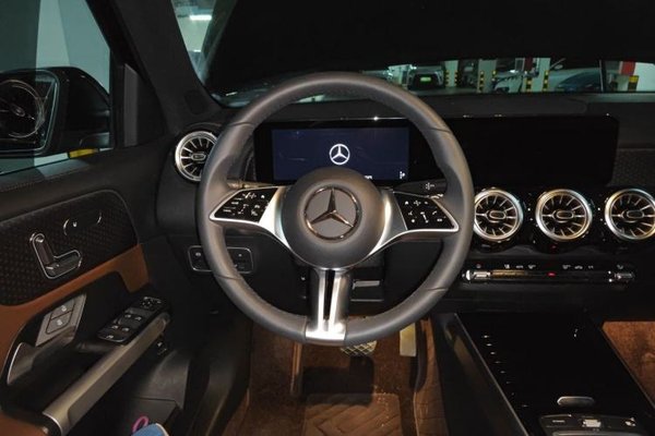 Mercedes-Benz GLB 2025, 8700 км, за 28890 USD - фото 10