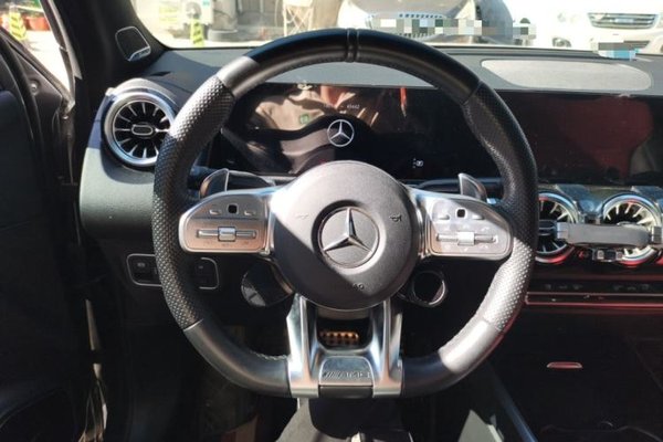 Mercedes-Benz GLB AMG 2023, 45400 км, за 26234 USD - фото 10