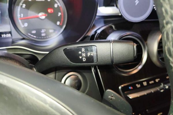 Mercedes-Benz GLC 2017, 31600 км, за 19714 USD - фото 11