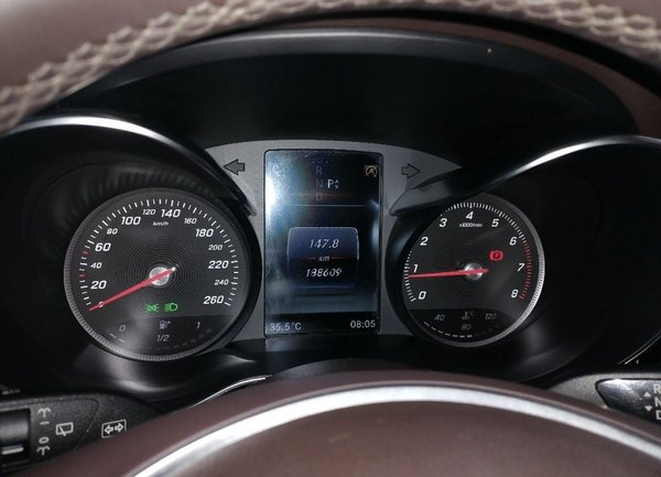 Mercedes-Benz GLC 2017, 188600 км, за 18019 USD