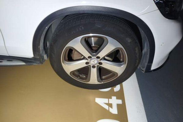 Mercedes-Benz GLC 2017, 98700 км, за 17397 USD